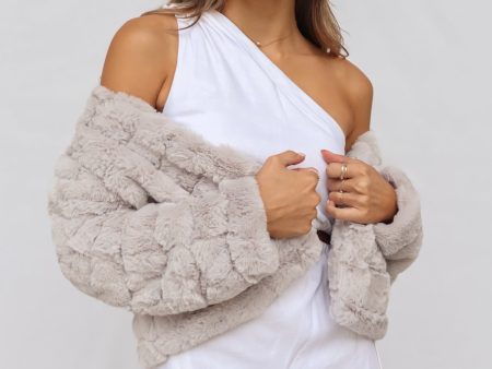 Misty Faux Fur Jacket - Light Grey Fashion