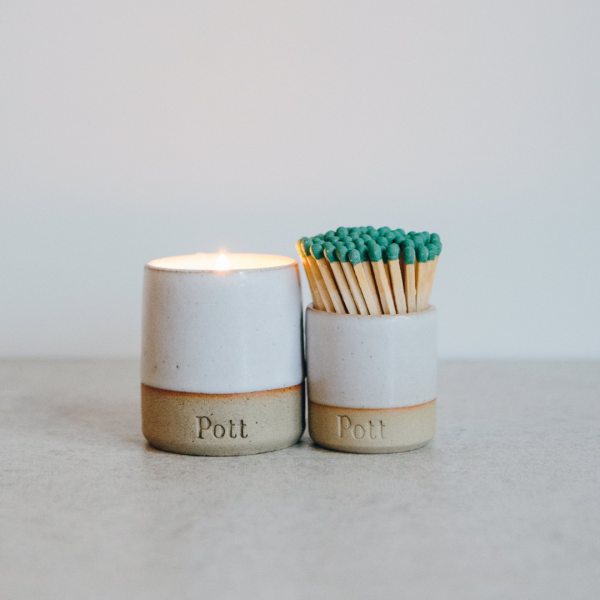 The Petite Speckle Set (Petite candle + MatchPott) Discount